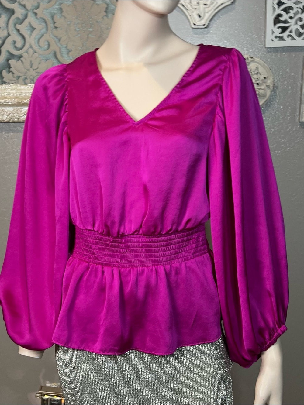 1 State V-Neck Long-Sleeve Peasant Blouse in Fuchsia